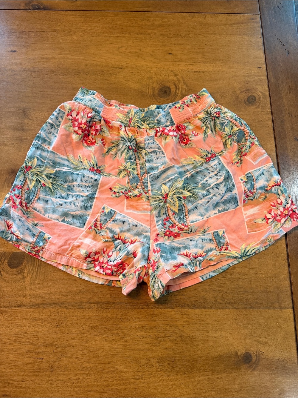 American Eagle Women's Coral Tropical Print Shorts